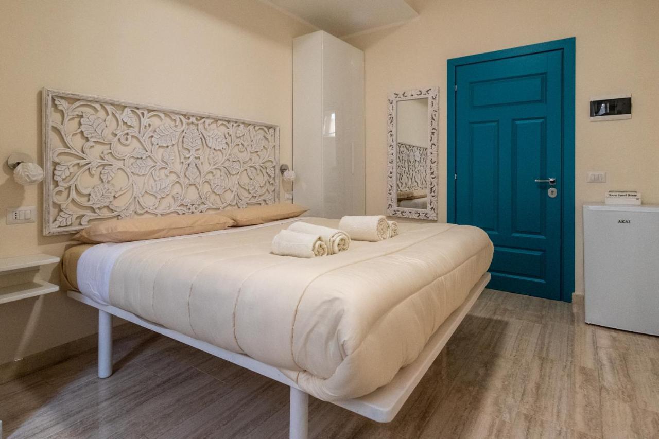Room With Independent Entrance - Termini/Aquarium Roma Dış mekan fotoğraf