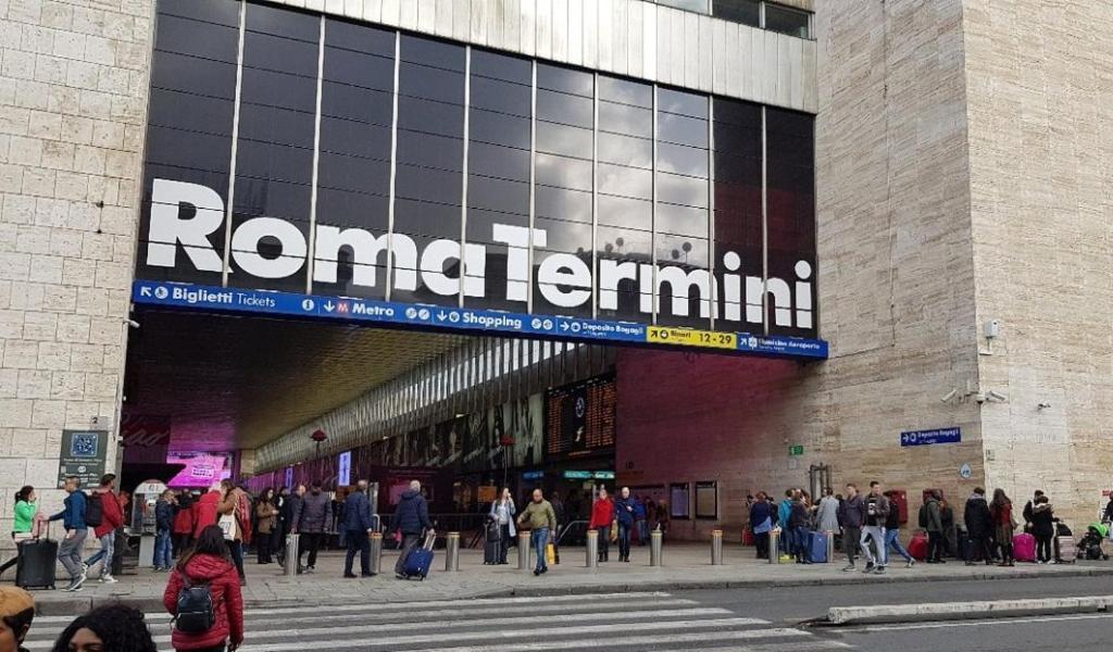 Room With Independent Entrance - Termini/Aquarium Roma Dış mekan fotoğraf